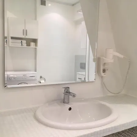 Wolin-travel Statek Z Widokiem Na Morze