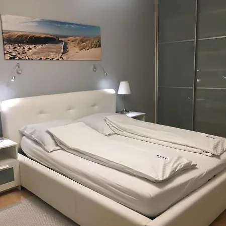 Wolin-travel Statek Z Widokiem Na Morze *