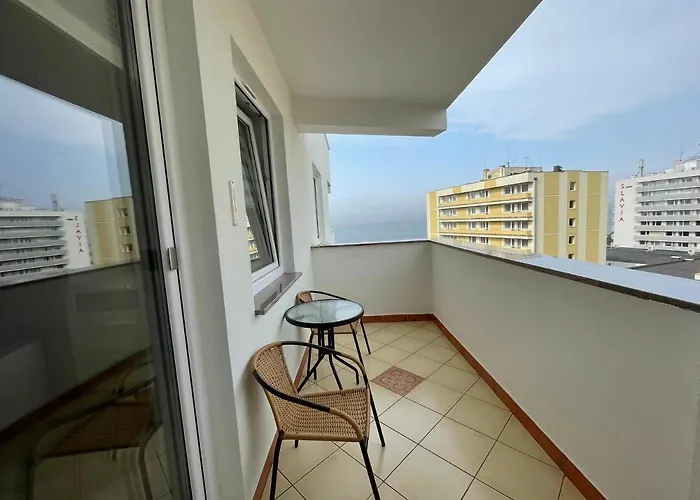 Wolin-travel Statek Z Widokiem Na Morze *