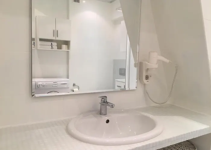 Wolin-travel Statek Z Widokiem Na Morze